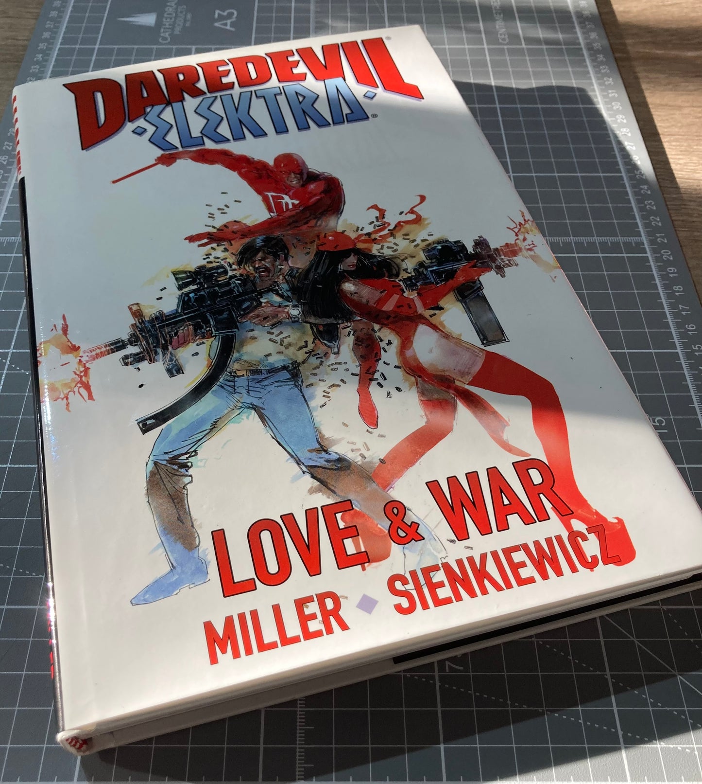 Daredevil / Elektra: Love & War By Miller & Sienkiewicz OHC HC