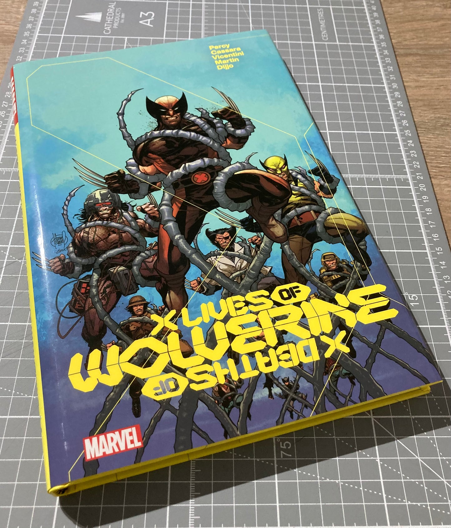 X Lives of Wolverine / X Deaths of Wolverine HC