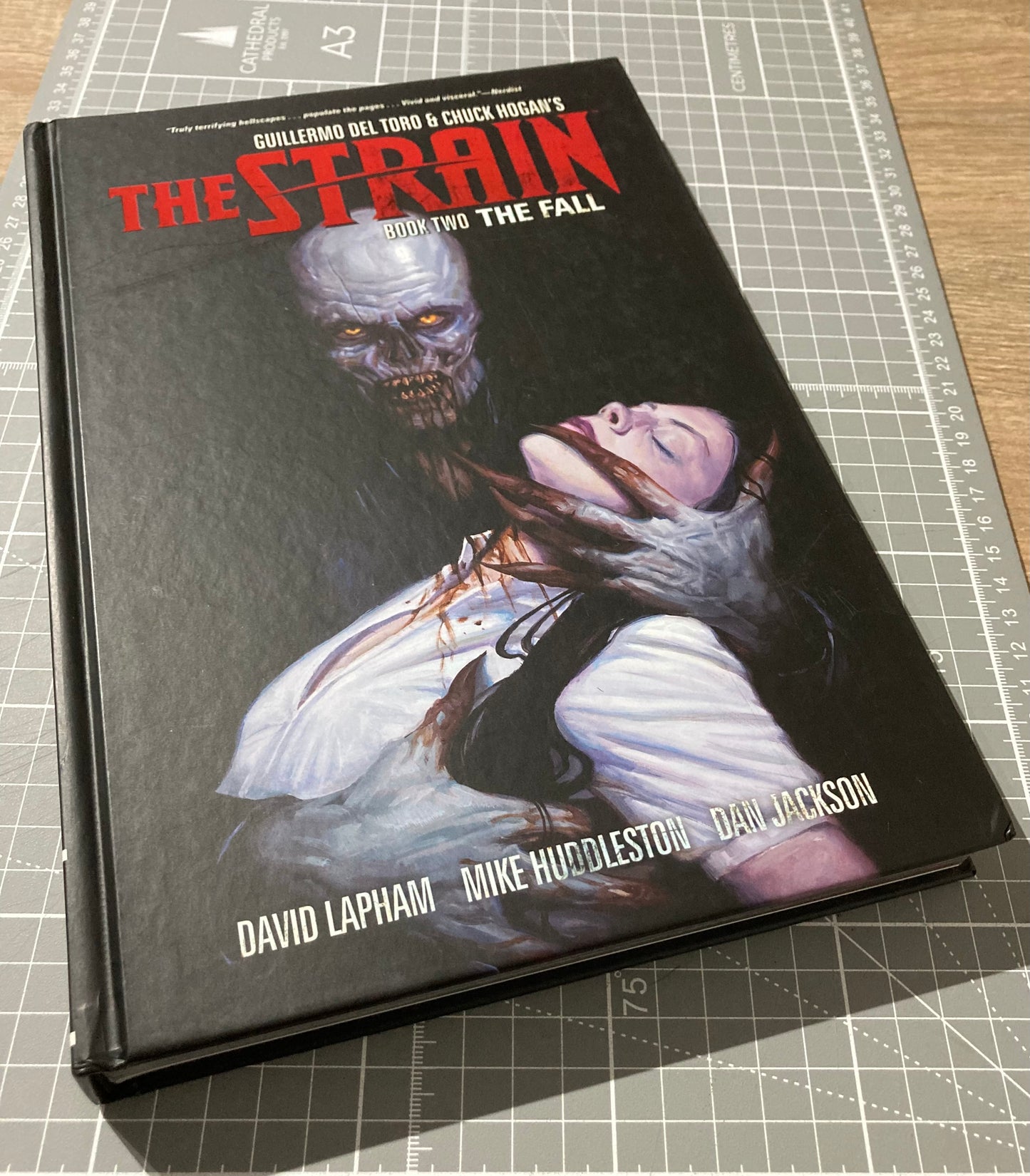 The Strain Book Two: The Fall OHC