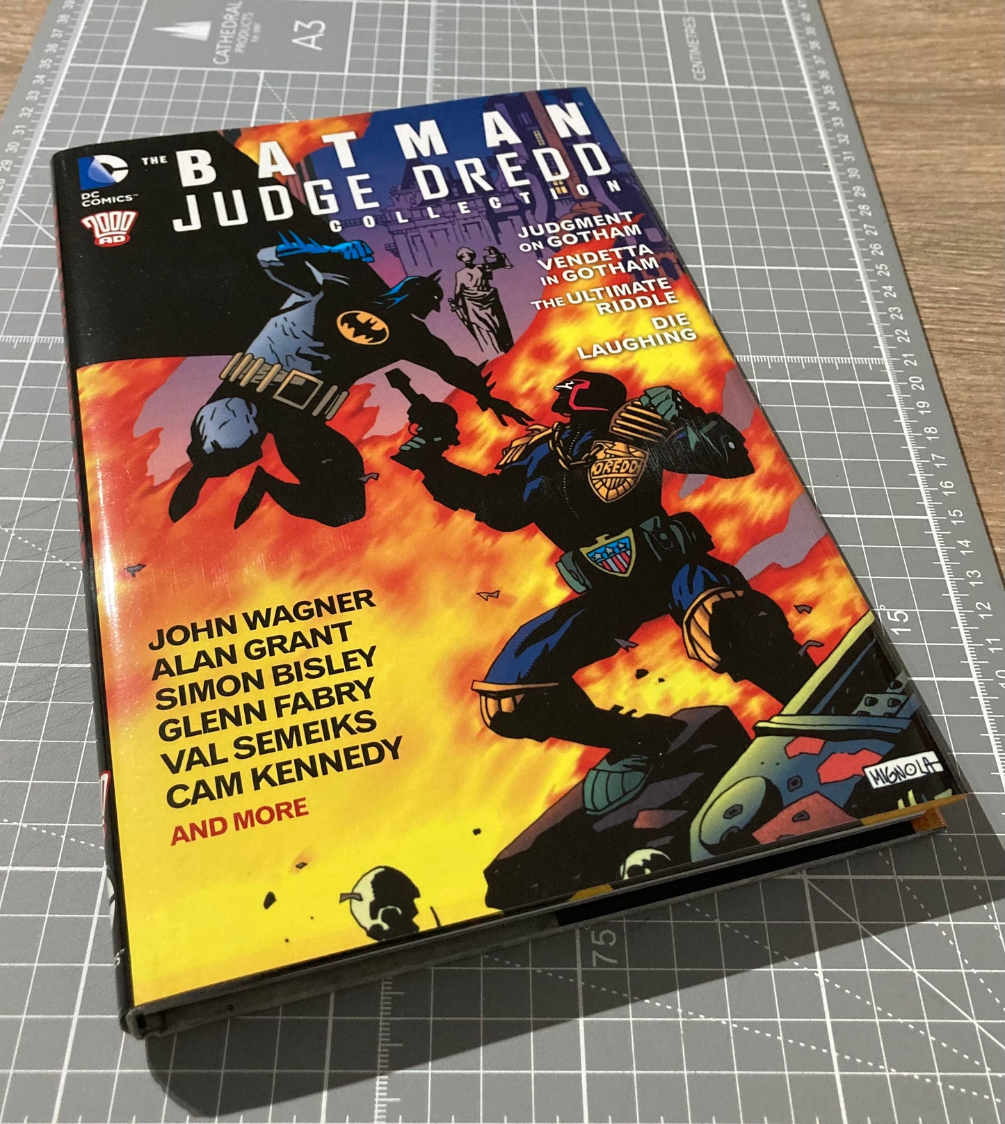The Batman/Judge Dredd Collection HC