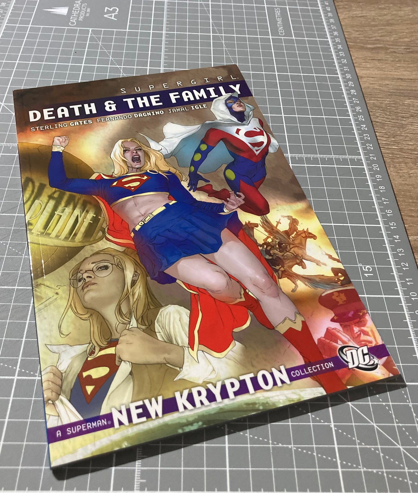 Supergirl: Death and the Family TPB