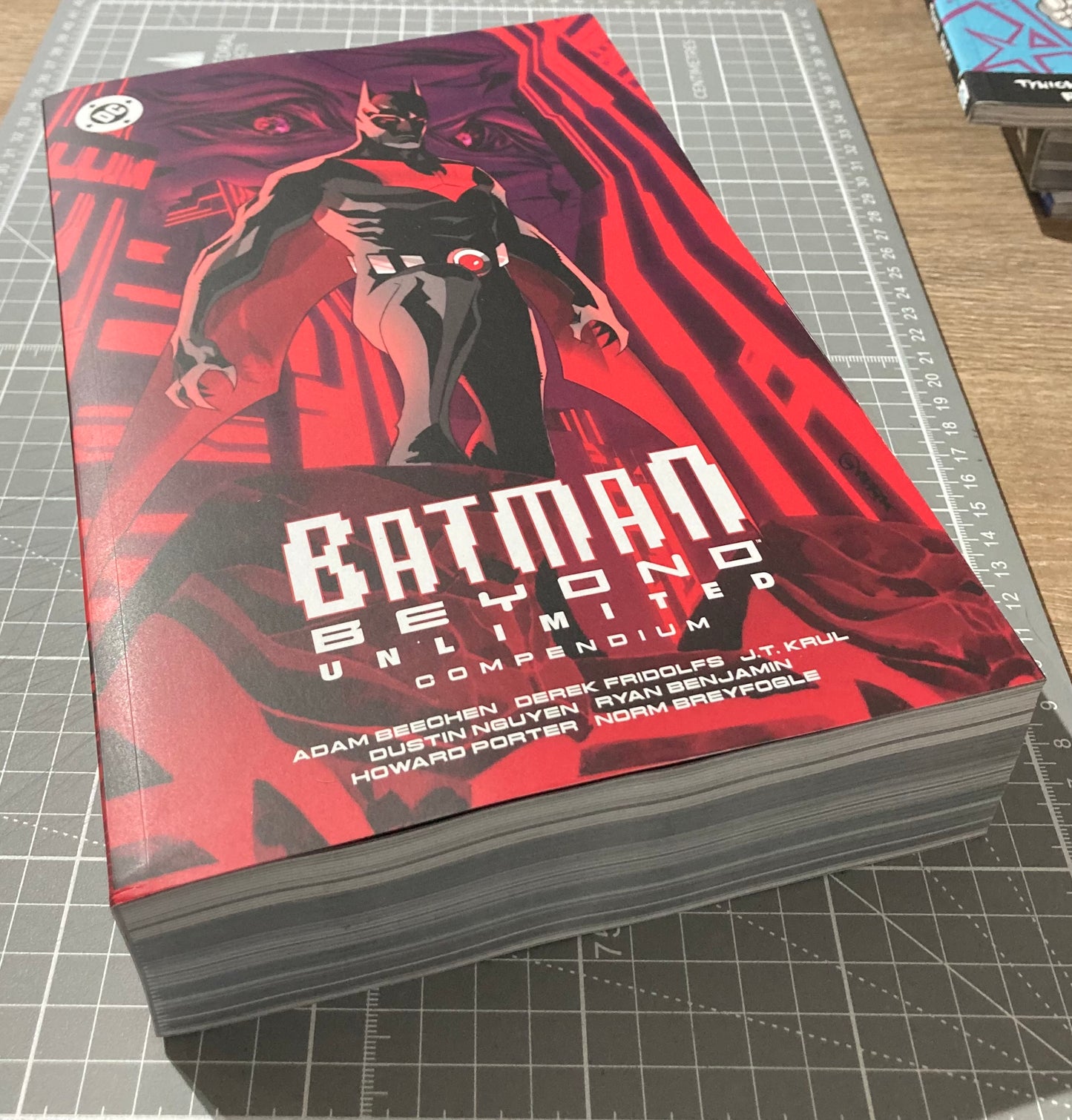 Batman Beyond: Unlimited Compendium TPB