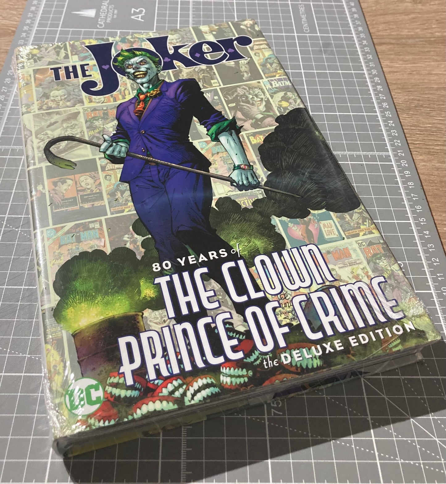 The Joker: 80 Years of the Clown Prince of Crime The Deluxe Edition HC