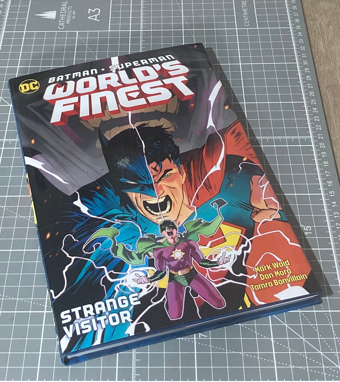 Batman/Superman: World's Finest Vol. 2: Strange Visitor HC