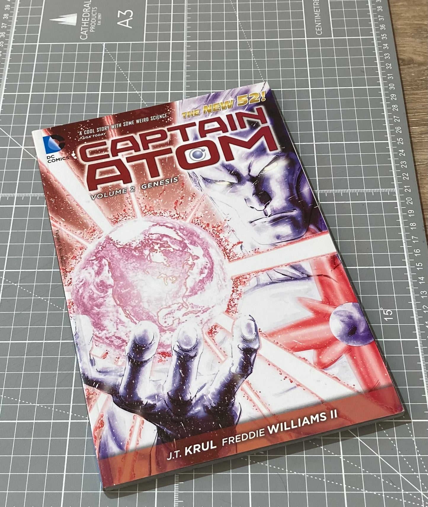 Captain Atom Vol. 2: Genesis (The New 52) TPB