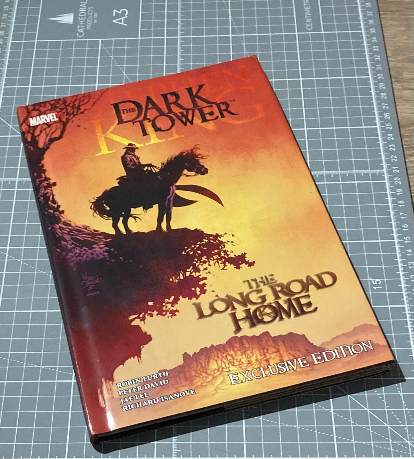 Dark Tower The Long Road Home (Boarders Variant) HC