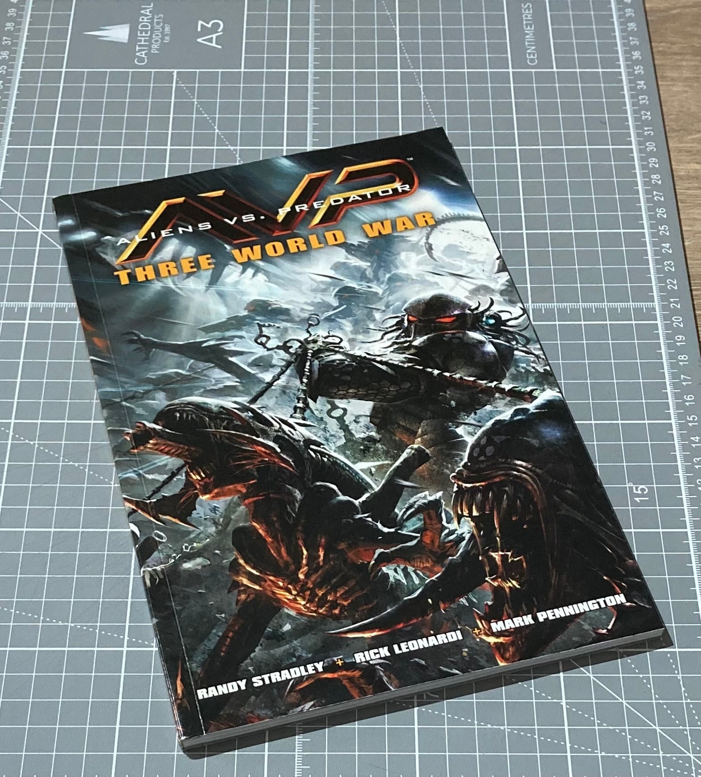 Aliens vs. Predator: Three World War TPB