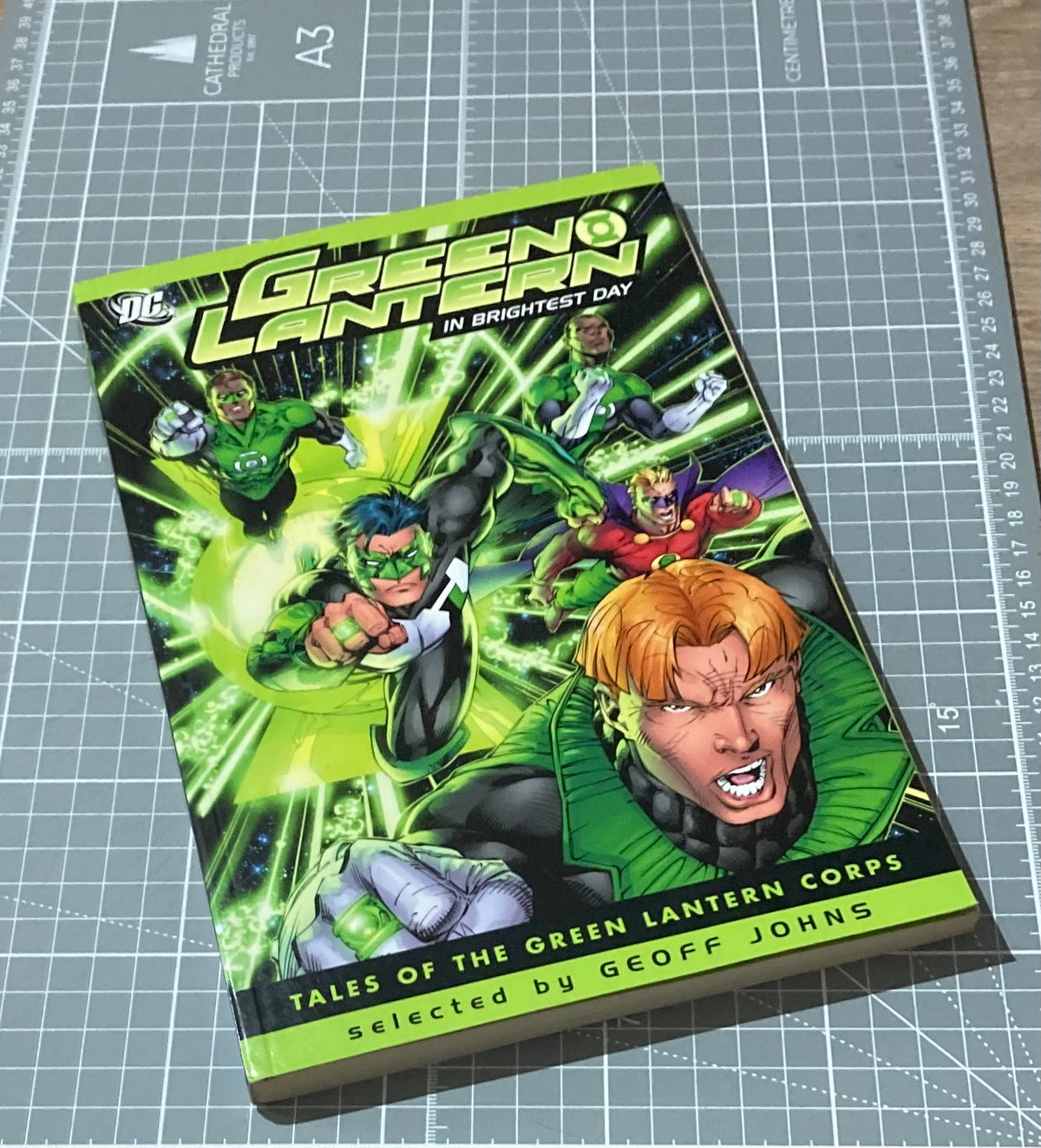 Green Lantern: In Brightest Day - Tales of the Green Lantern Corps TPB