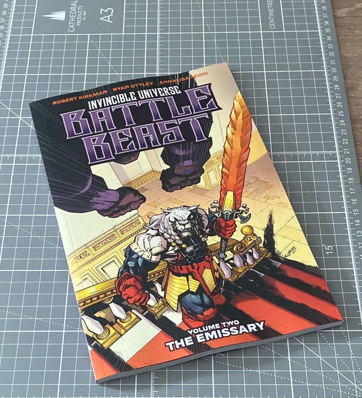 Invincible Universe: Battle Beast Vol. 2 - The Emissary TPB