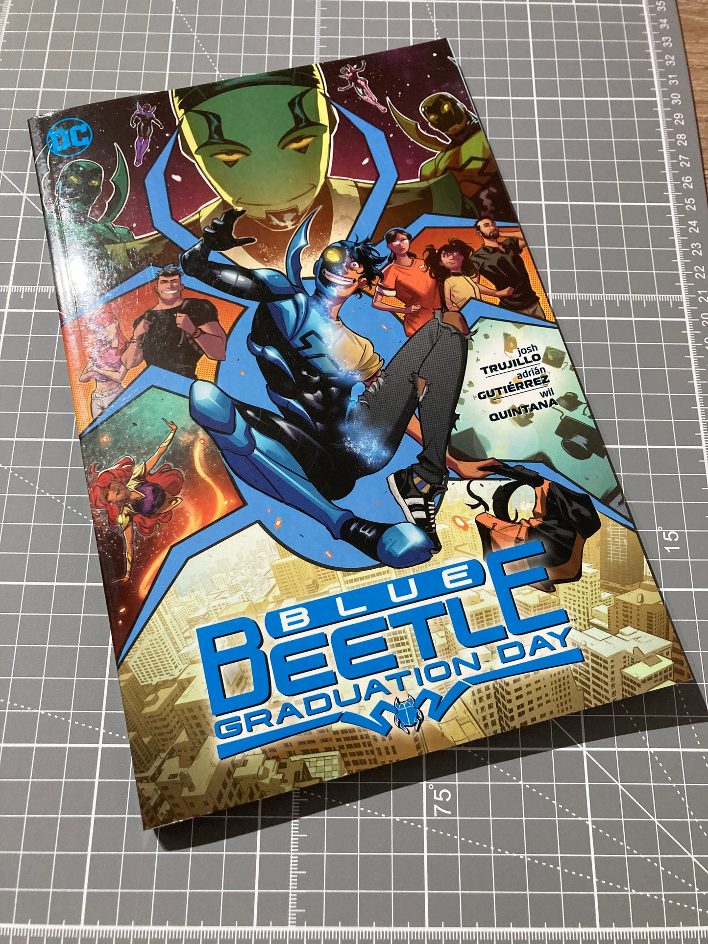 Blue Beetle: Graduation Day TPB