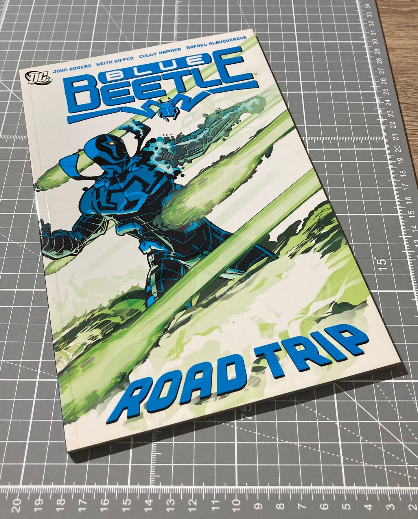 Blue Beetle Vol .2: Road Trip TPB