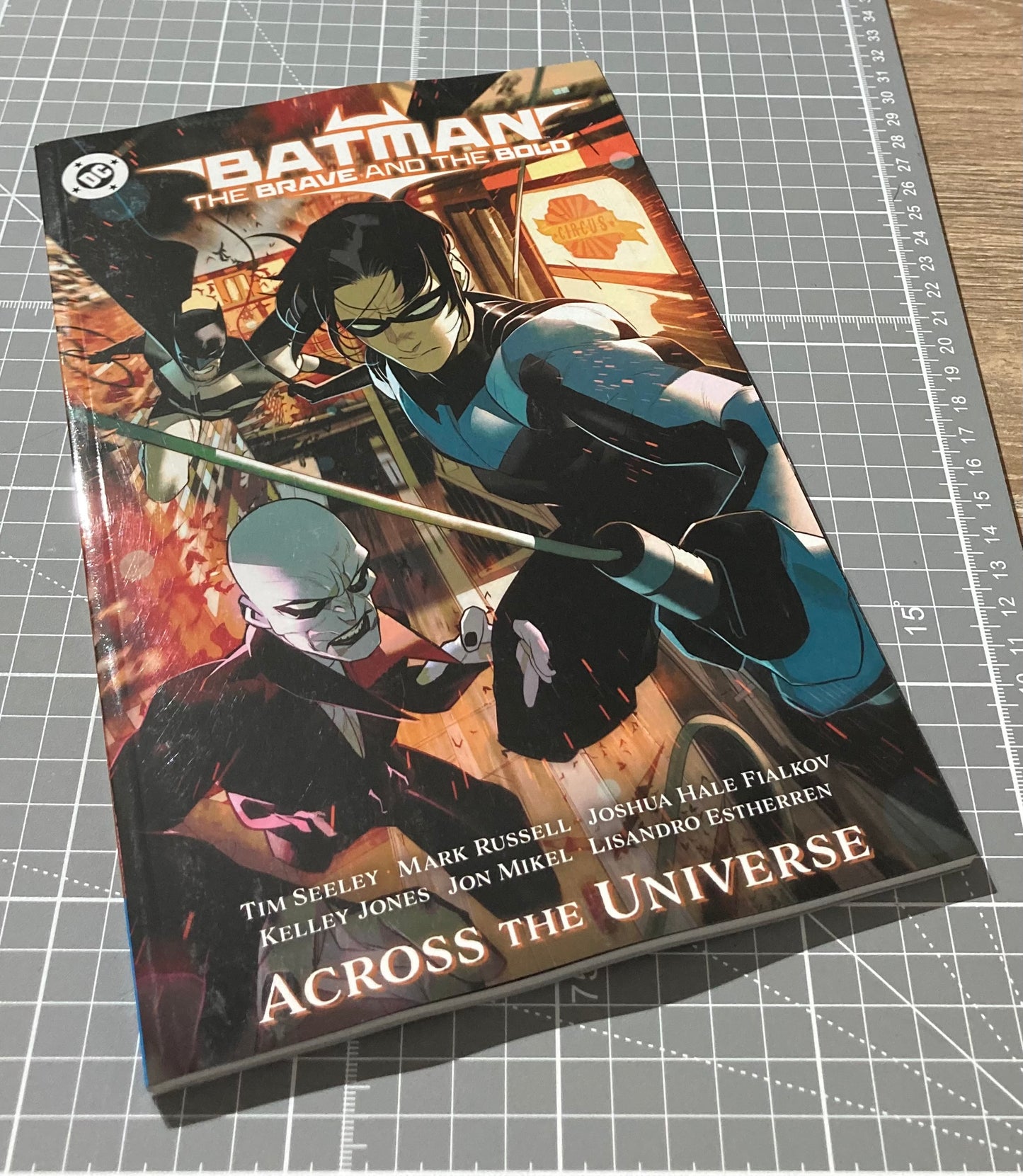 Batman the Brave and the Bold: Across the Universe TPB