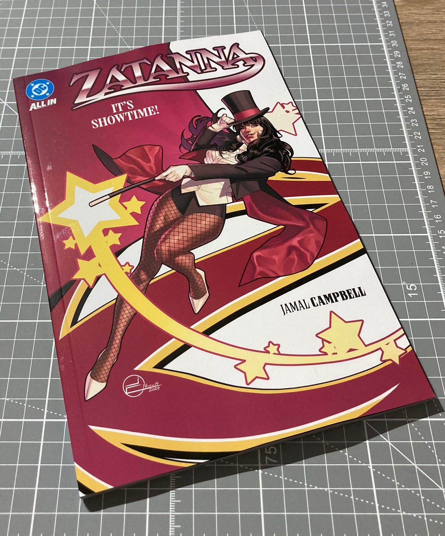 Zatanna: It's Showtime! TPB