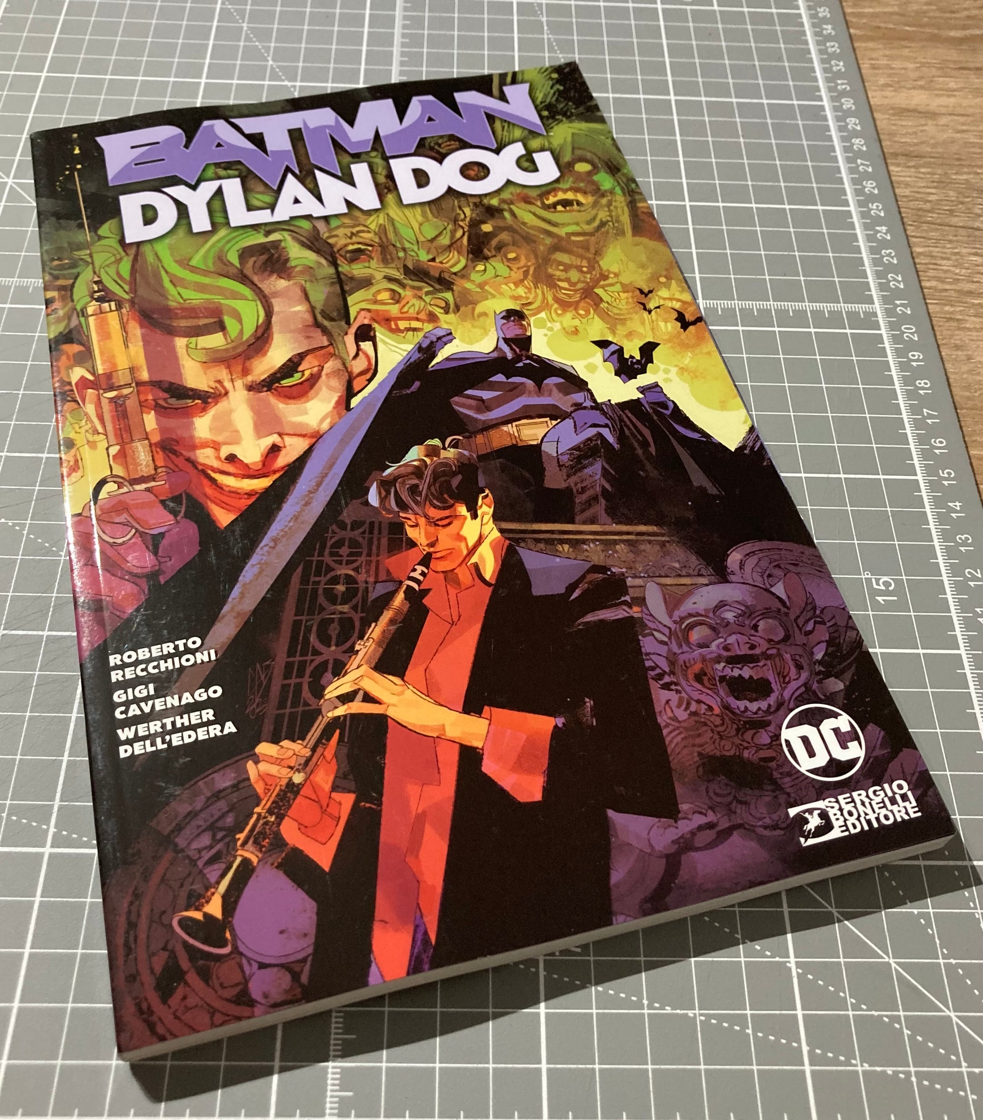 DC Comics, Dark Horse Comics, Batman/Dylan Dog TPB (NEW!)
