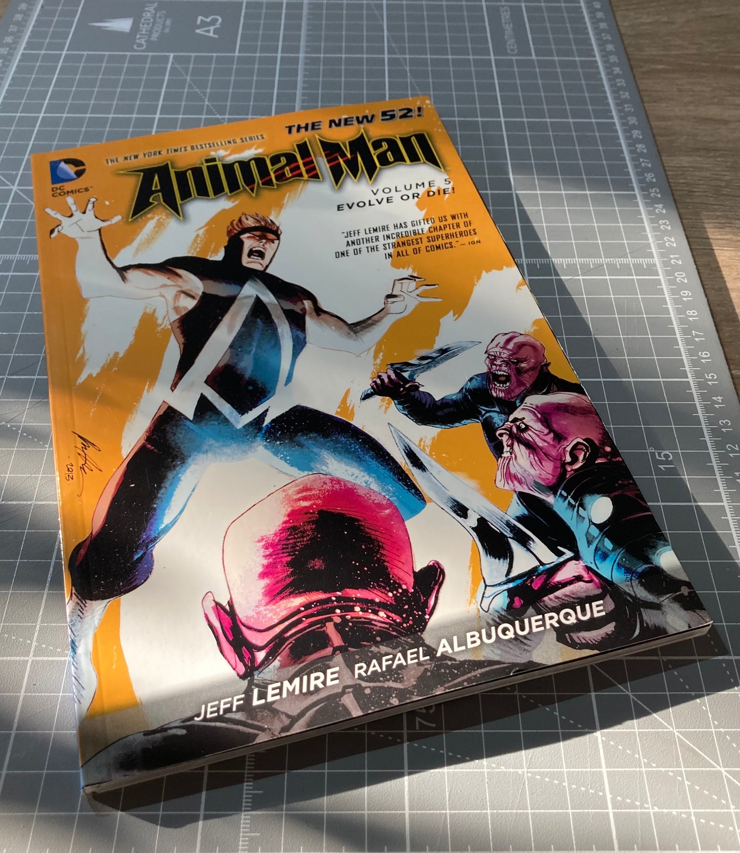 Animal Man Vol. 5: Evolve Or Die! (The New 52) TPB