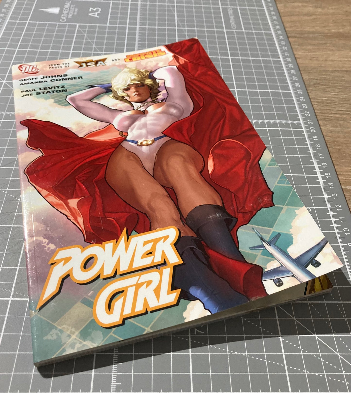 Power Girl TPB (JSA)
