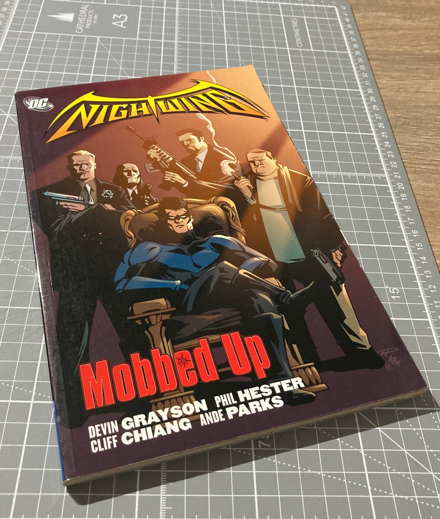 Nightwing: Mobbed Up TPB