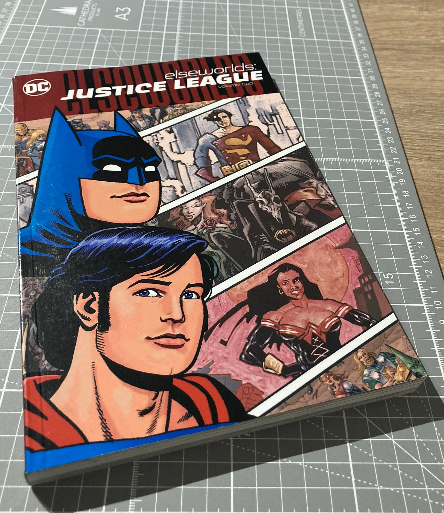 Elseworlds: Justice League Volume 2 TPB