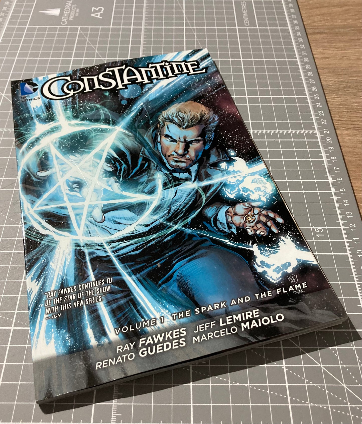 Constantine Volume 1: The Spark and The Flame (The New 52) TPB