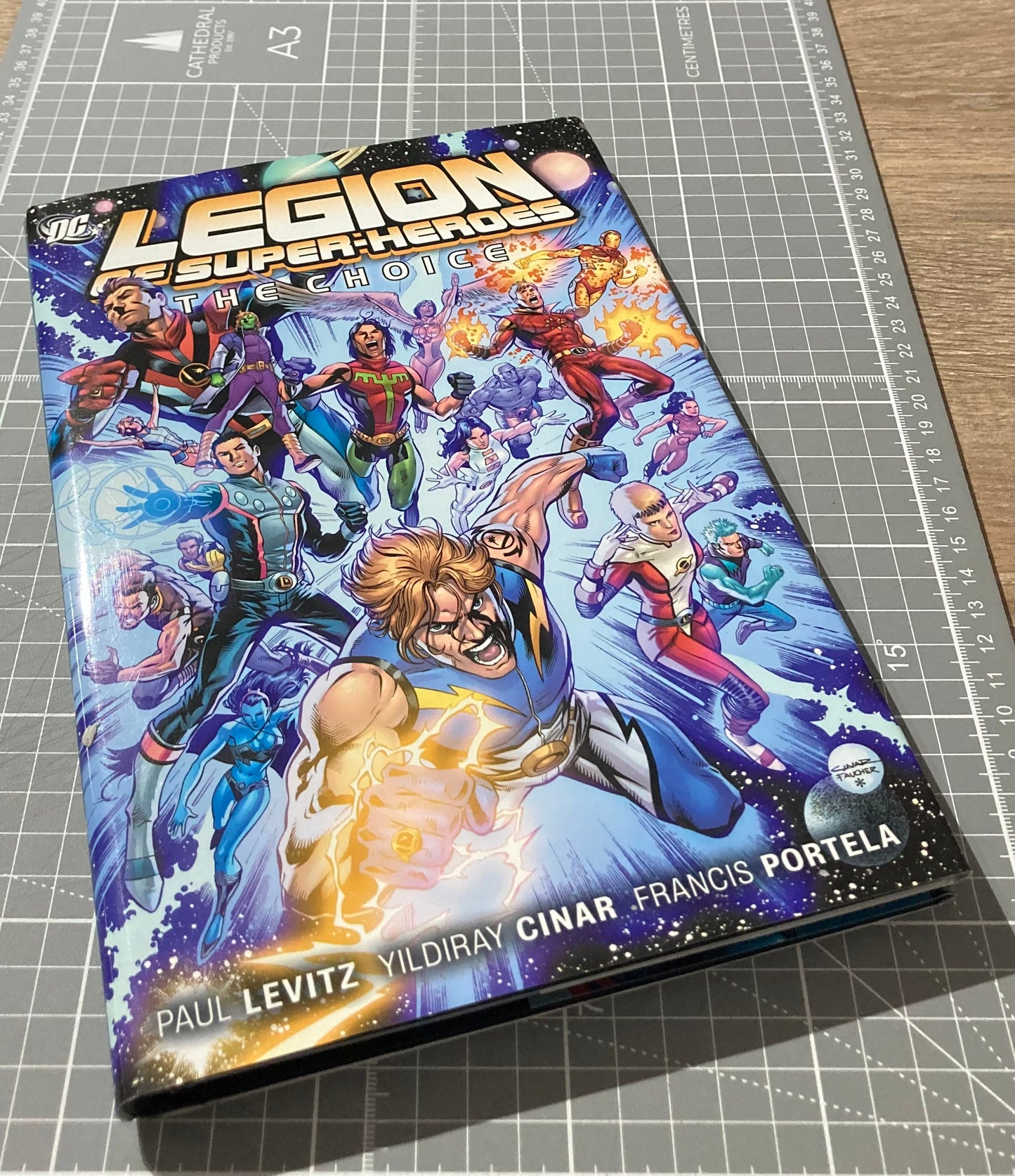 Legion of Super-Heroes (2010-2011) Vol. 1: The Choice HC