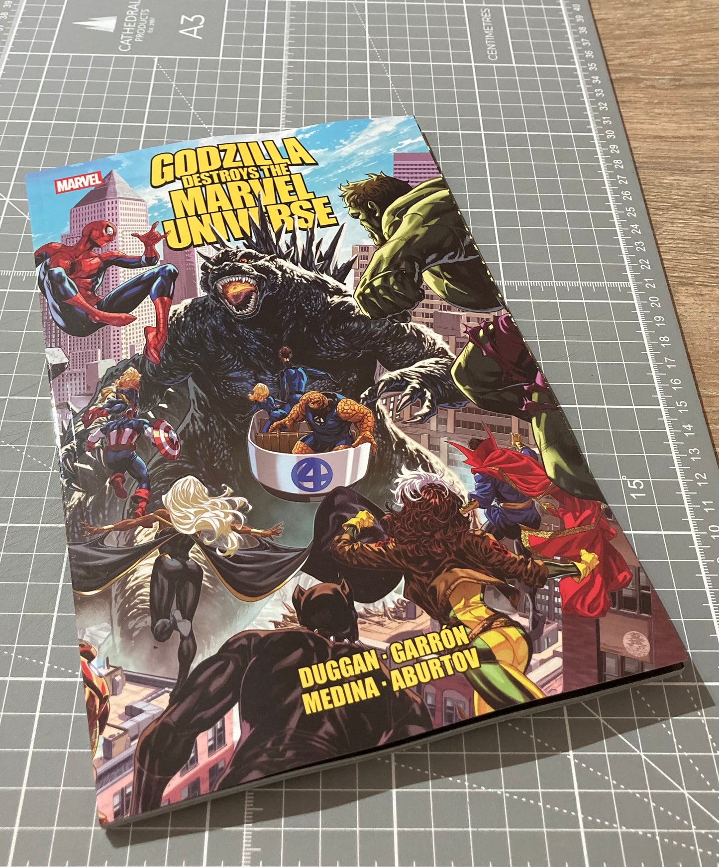 Godzilla Destroys the Marvel Universe TPB