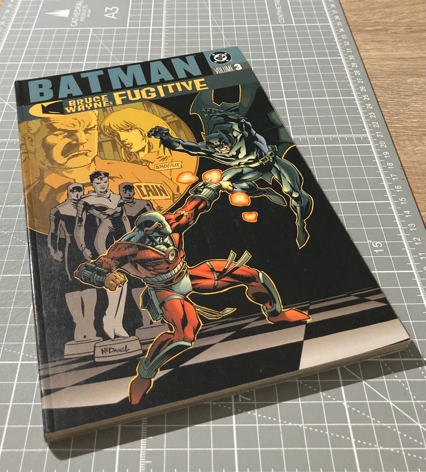 Batman Bruce Wayne: Fugitive Vol. 3 TPB
