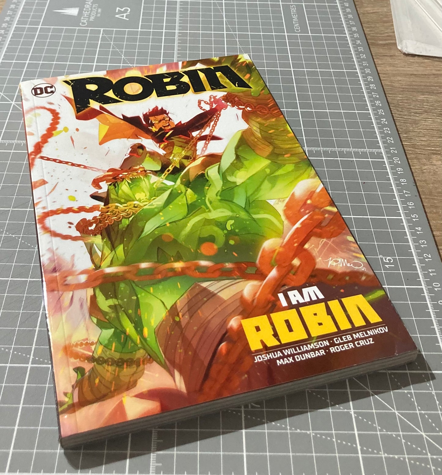 Robin Vol. 2: I Am Robin TPB