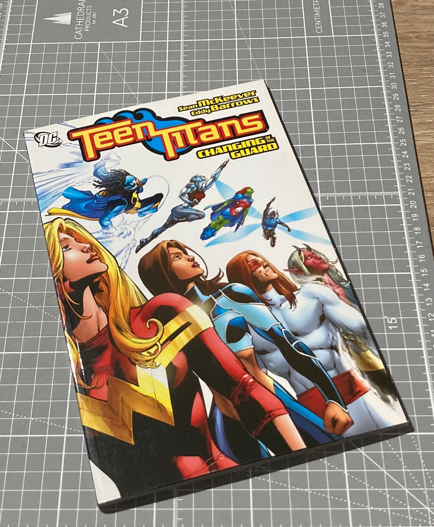 Teen Titans Vol. 10: Changing of the Guard TPB