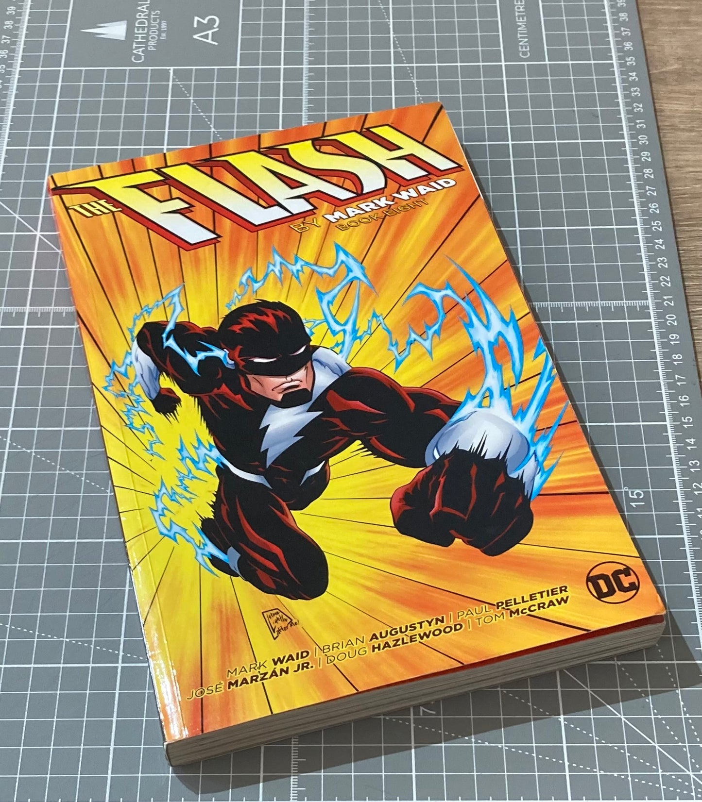 The Flash by Mark Waid: Book Eight TPB
