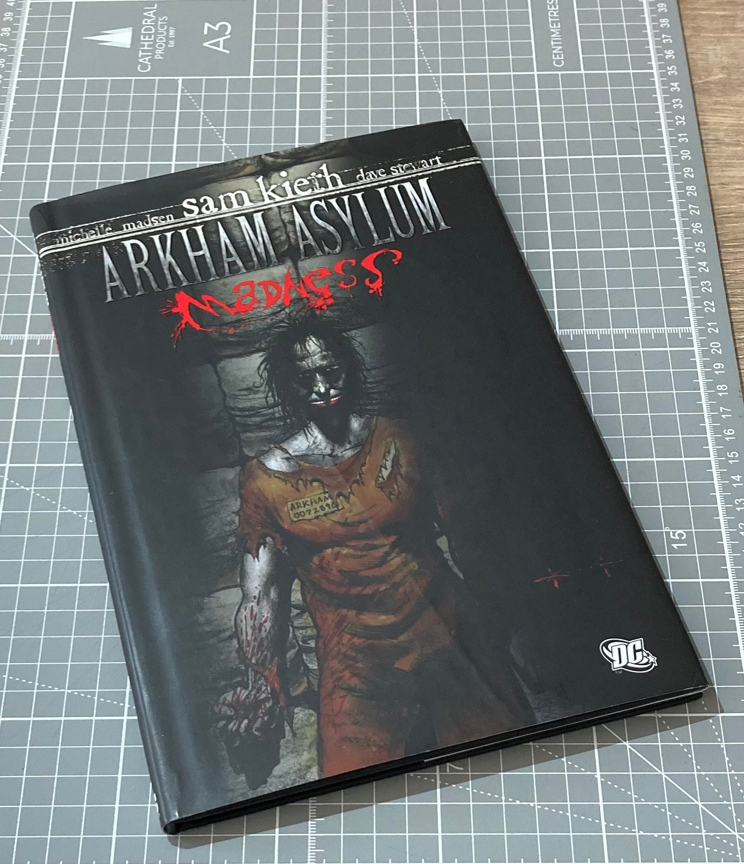 Arkham Asylum Madness HC