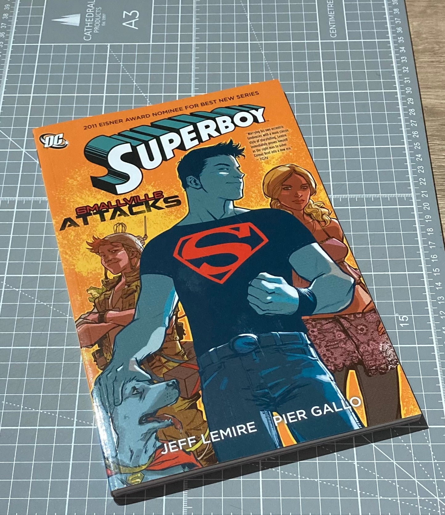 Superboy: Smallville Attacks TPB