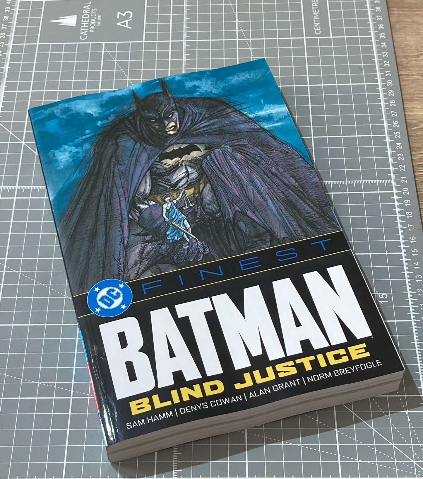 DC Finest: Batman: Blind Justice TPB