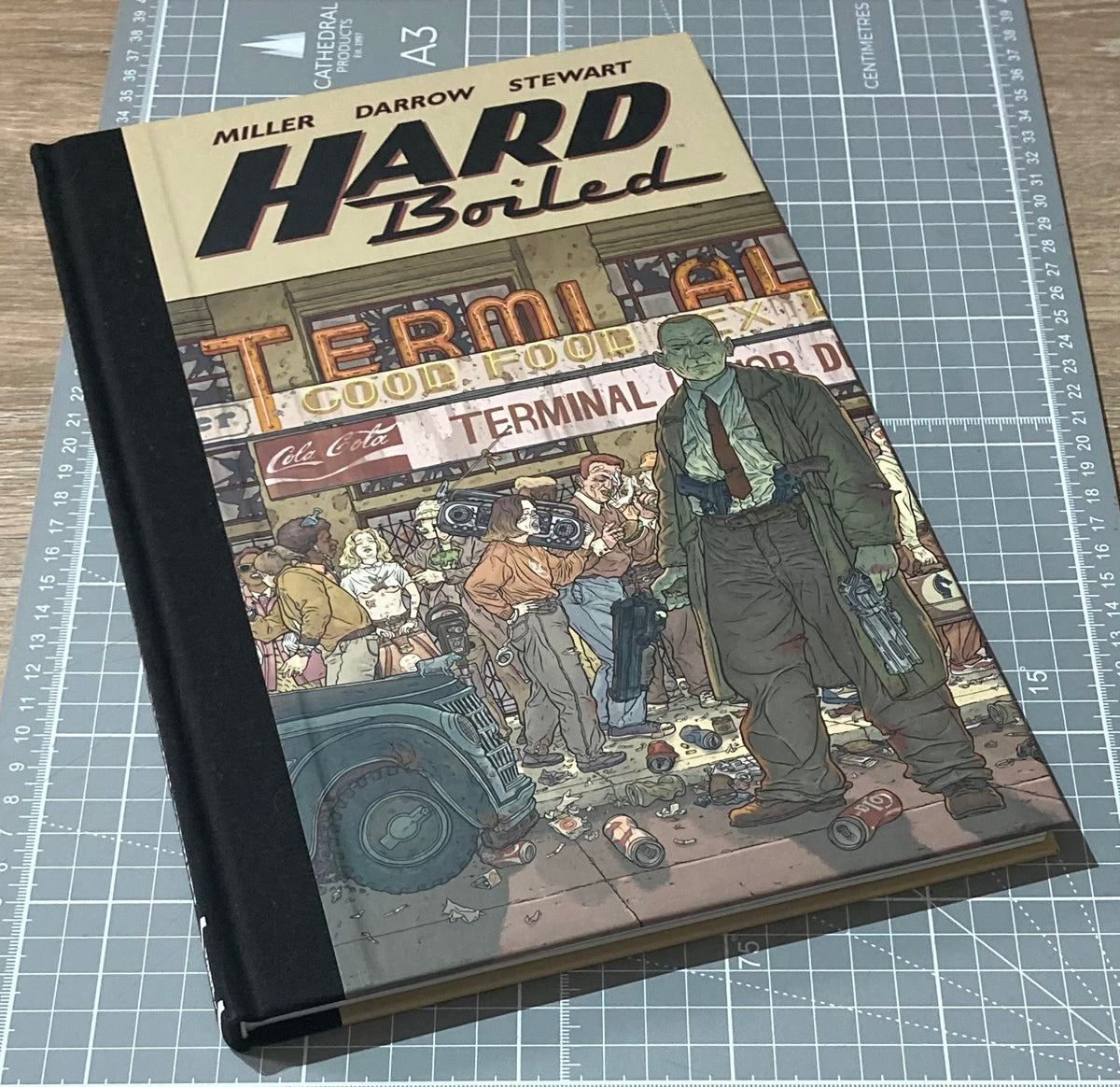 Hard Boiled (2nd Edition) With Mini-Print Signed by Frank Miller & Geof Darrow HC